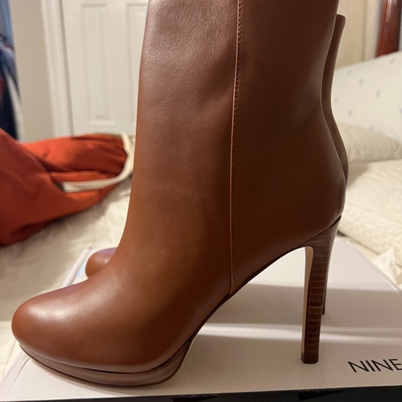 Brown Nine West Quanette Platform Booties, Size 8 Brand New - Picture 3 of 5